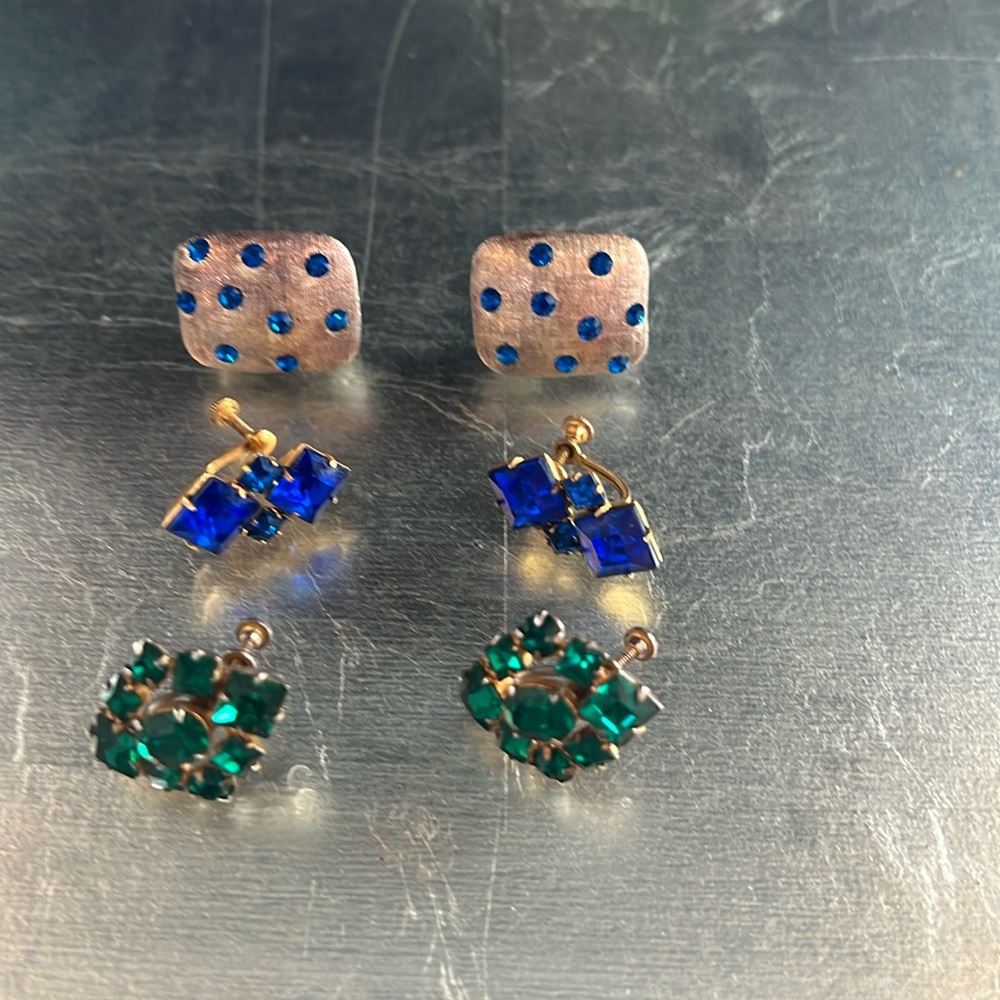 🎉🎉Exquisite vintage clips and screw back earrings 🎉🎉